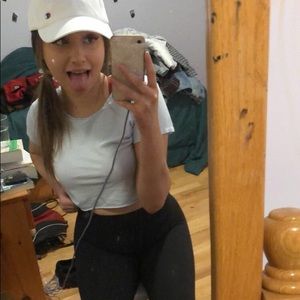 Meet your Posher, Brooke